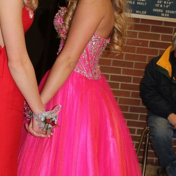 PROM DRESS - Picture 1 of 3